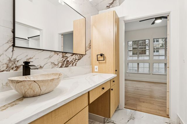 3225 Turtle Creek Boulevard 142, Dallas, TX 75219