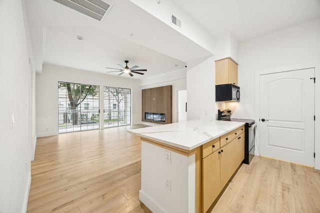 3225 Turtle Creek Boulevard 142, Dallas, TX 75219