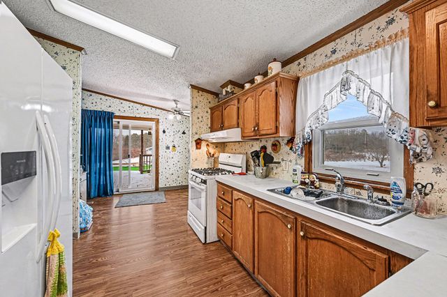 68854 34th Avenue, Bangor Twp, MI 49043