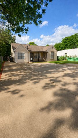 2831 W Clarendon Drive, Dallas, TX 75211