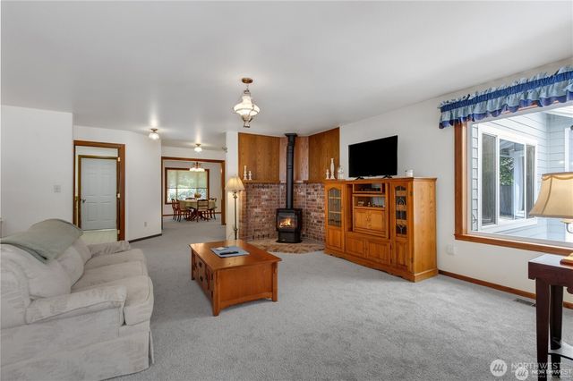 16408 38th Avenue E, Tacoma, WA 98446