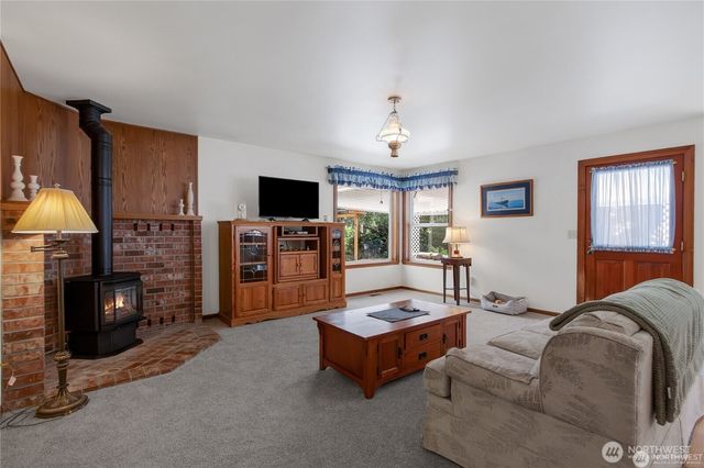 16408 38th Avenue E, Tacoma, WA 98446