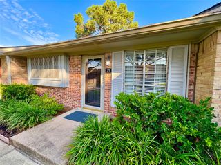 1016 E Tri Oaks Lane 79, Houston, TX 77043