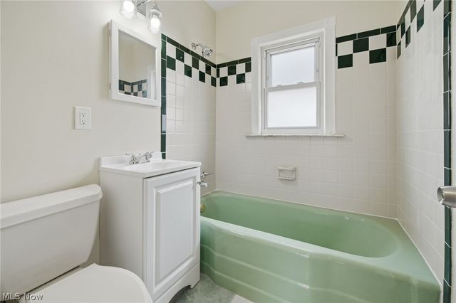 13840 Sacramento Avenue, Cleveland, OH 44111
