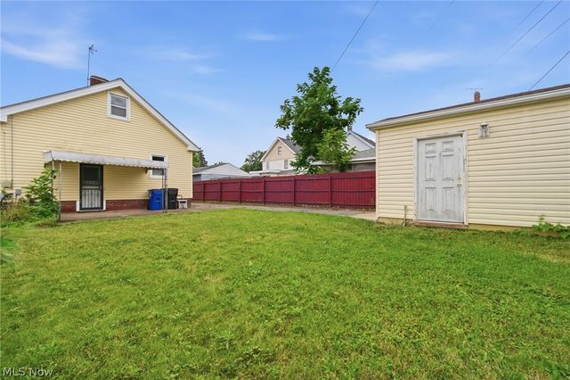 13840 Sacramento Avenue, Cleveland, OH 44111
