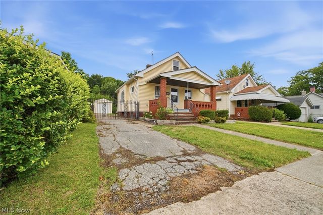 13840 Sacramento Avenue, Cleveland, OH 44111
