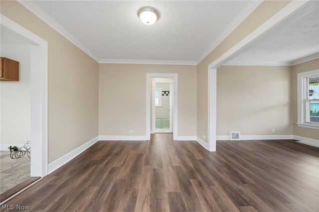13840 Sacramento Avenue, Cleveland, OH 44111