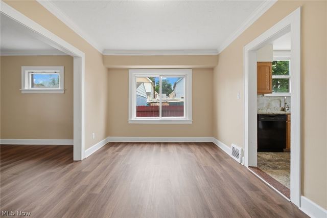 13840 Sacramento Avenue, Cleveland, OH 44111