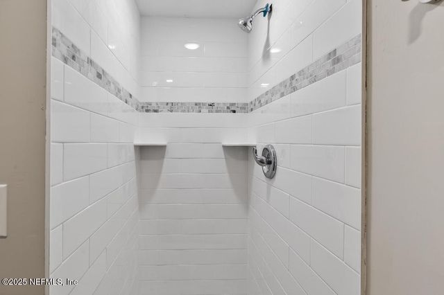 275 CLAREMORE Avenue, Jacksonville, FL 32220