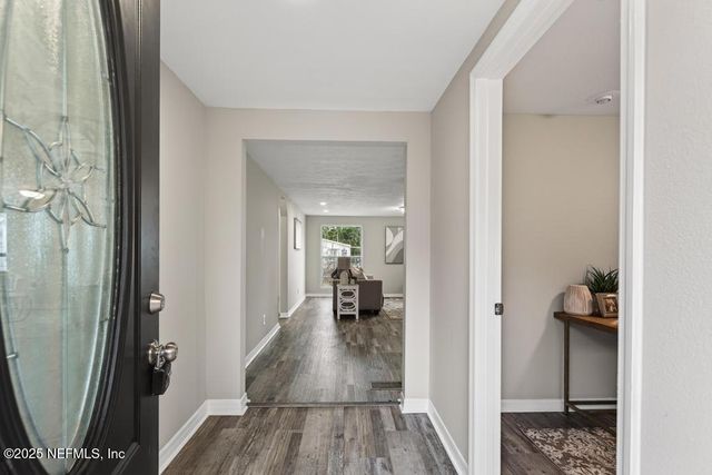 275 CLAREMORE Avenue, Jacksonville, FL 32220