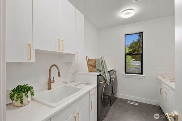 7607 NE 198th Court, Kenmore, WA 98028