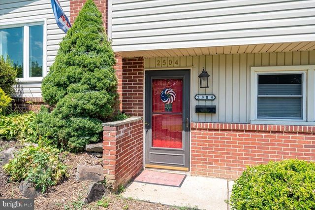 2504 MCCAWBER DR, Wilmington, DE 19808