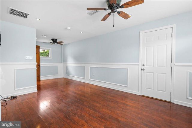 2504 MCCAWBER DR, Wilmington, DE 19808