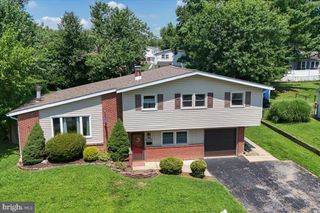 2504 MCCAWBER DR, Wilmington, DE 19808