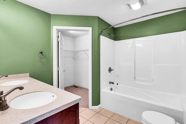8 Paxton Ct 8, Grafton, MA 01536