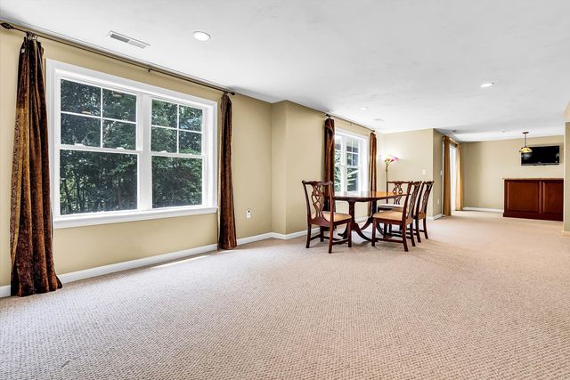 8 Paxton Ct 8, Grafton, MA 01536