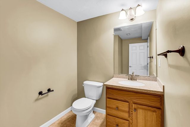 8 Paxton Ct 8, Grafton, MA 01536