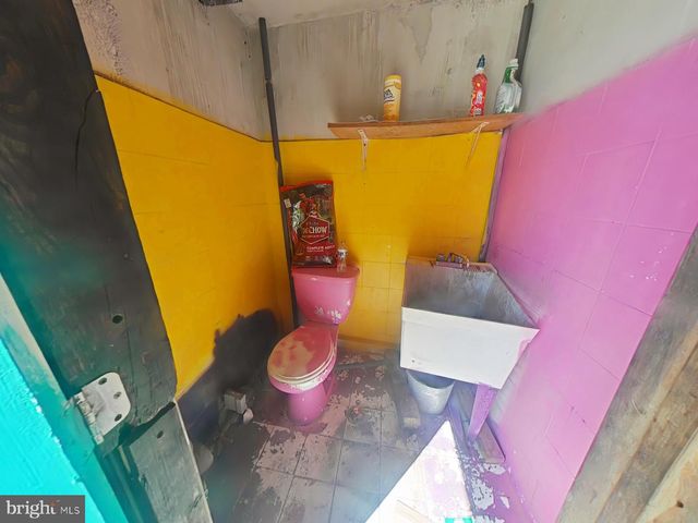 2013-17 GILLINGHAM ST, Philadelphia, PA 19124