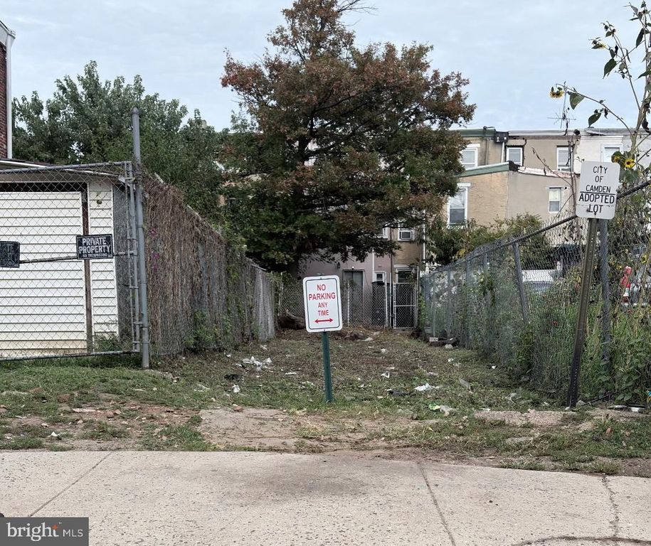 547 GRANT ST, Camden, NJ 08102