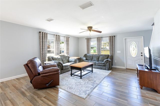 705 SE TOWNHOMES BOULEVARD, Lake Butler, FL 32054