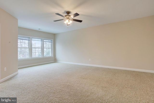 42607 OFFENHAM TER, Chantilly, VA 20152