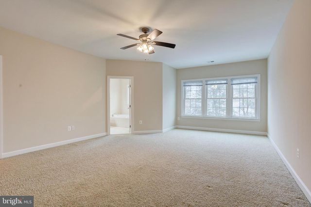 42607 OFFENHAM TER, Chantilly, VA 20152