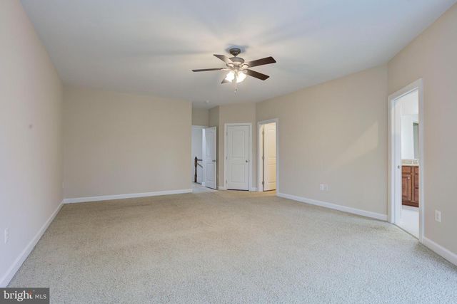 42607 OFFENHAM TER, Chantilly, VA 20152