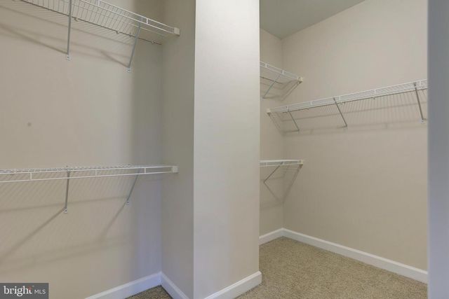 42607 OFFENHAM TER, Chantilly, VA 20152