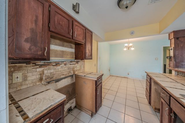 5709 Ranchogrande Drive, Arlington, TX 76017