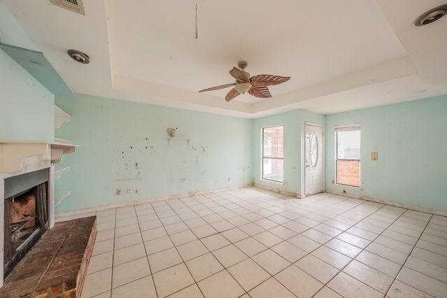 5709 Ranchogrande Drive, Arlington, TX 76017