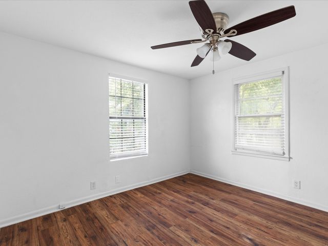 3239 Bewley Street, Haltom City, TX 76117