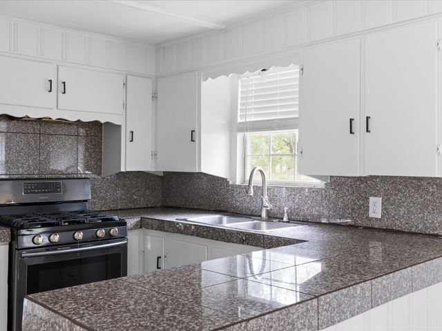 3239 Bewley Street, Haltom City, TX 76117