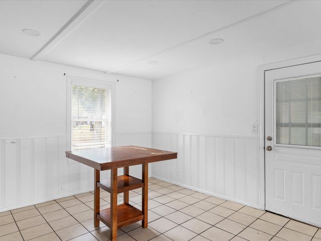 3239 Bewley Street, Haltom City, TX 76117