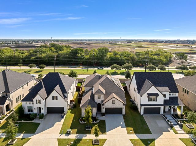 9694 Brackenfield Lane, Frisco, TX 75035