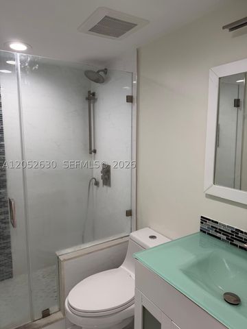 310 NW 107th Ave 202, Miami, FL 33172