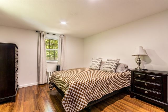 490 Forest Rd, Yarmouth, MA 02673