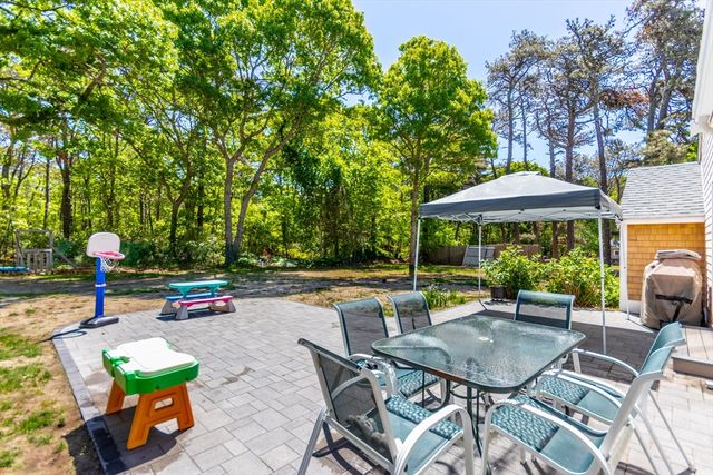 490 Forest Rd, Yarmouth, MA 02673