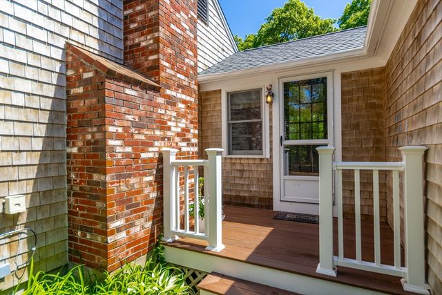 490 Forest Rd, Yarmouth, MA 02673