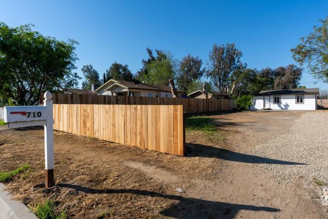 710 S G Street, Madera, CA 93637