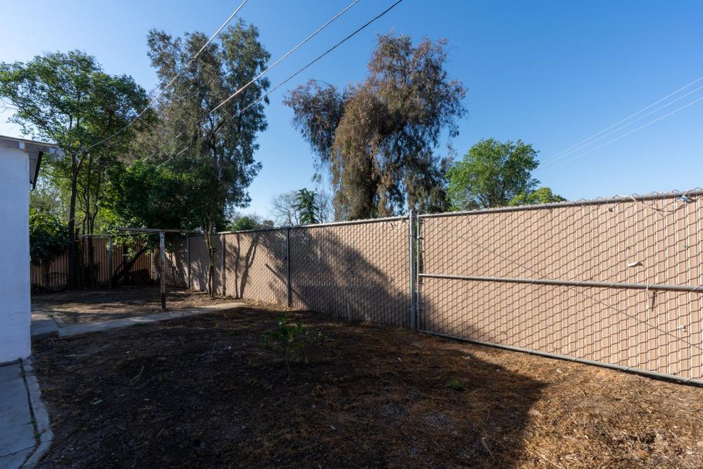 Image 24 of property listing at 710 S G Street, Madera, CA 93637