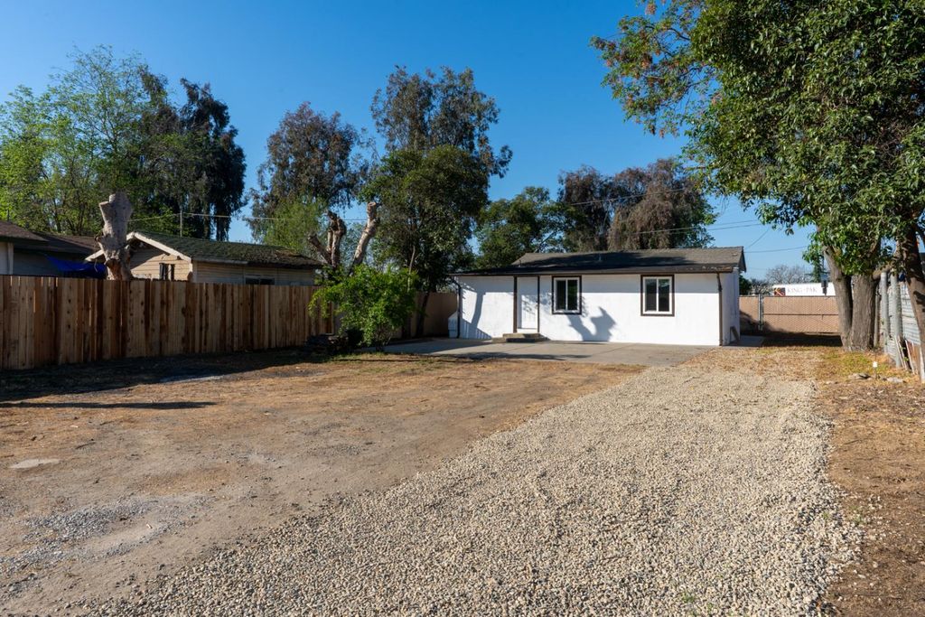 Image 27 of property listing at 710 S G Street, Madera, CA 93637