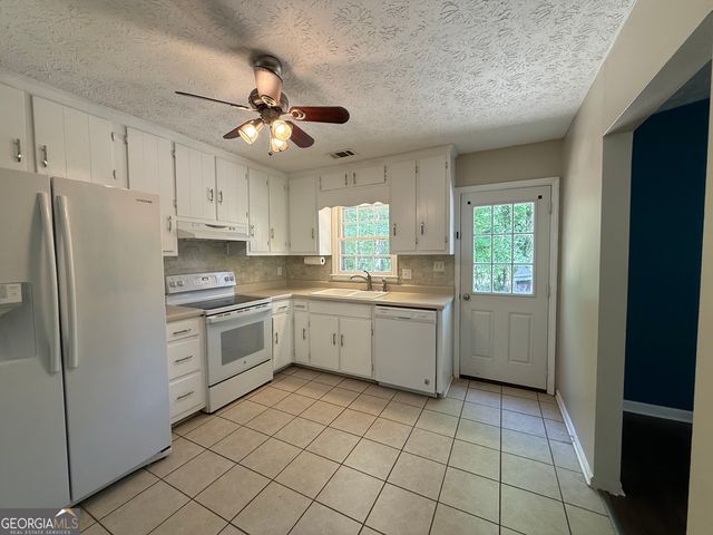 109 S Crossroad, Lagrange, GA 30240