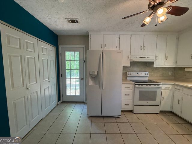 109 S Crossroad, Lagrange, GA 30240