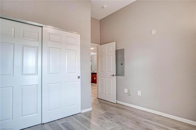 4450 Botanical Place CIR # 406, Naples, FL 34112