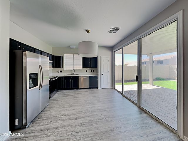 6070 N FLORENCE Avenue, Litchfield Park, AZ 85340