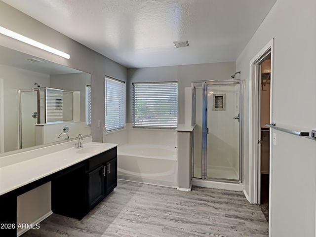 6070 N FLORENCE Avenue, Litchfield Park, AZ 85340