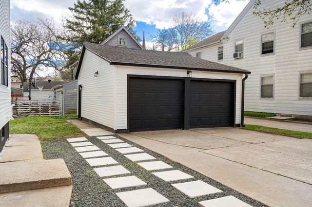 611 3rd Street NW, Austin, MN 55912