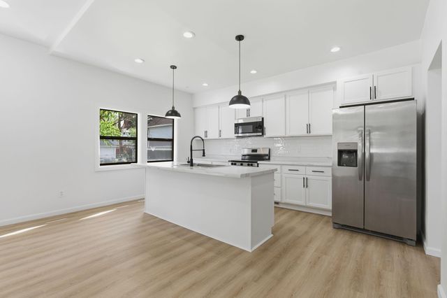 611 3rd Street NW, Austin, MN 55912