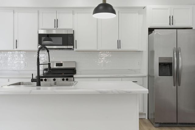 611 3rd Street NW, Austin, MN 55912