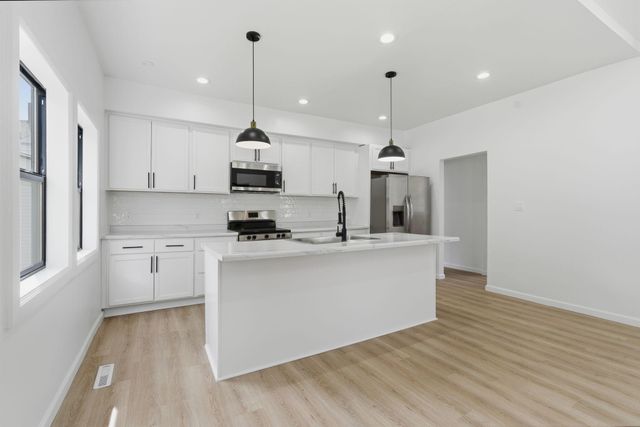 611 3rd Street NW, Austin, MN 55912